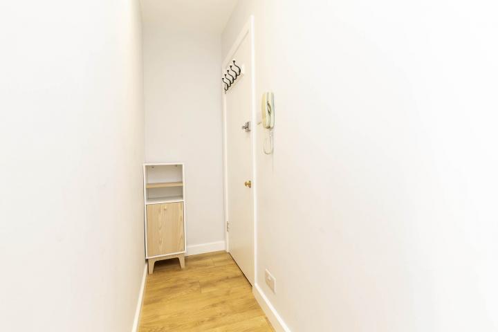 Newly refurbished one bed close to regents park and mins to tube Bell Street, Marylebone